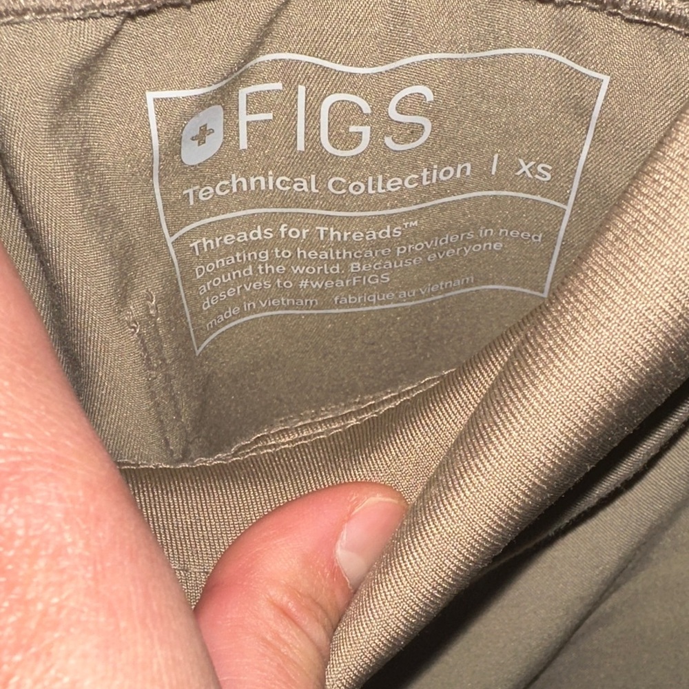 Figs Women’s Beige Scrub Pants (XS) - Picture 2 of 6